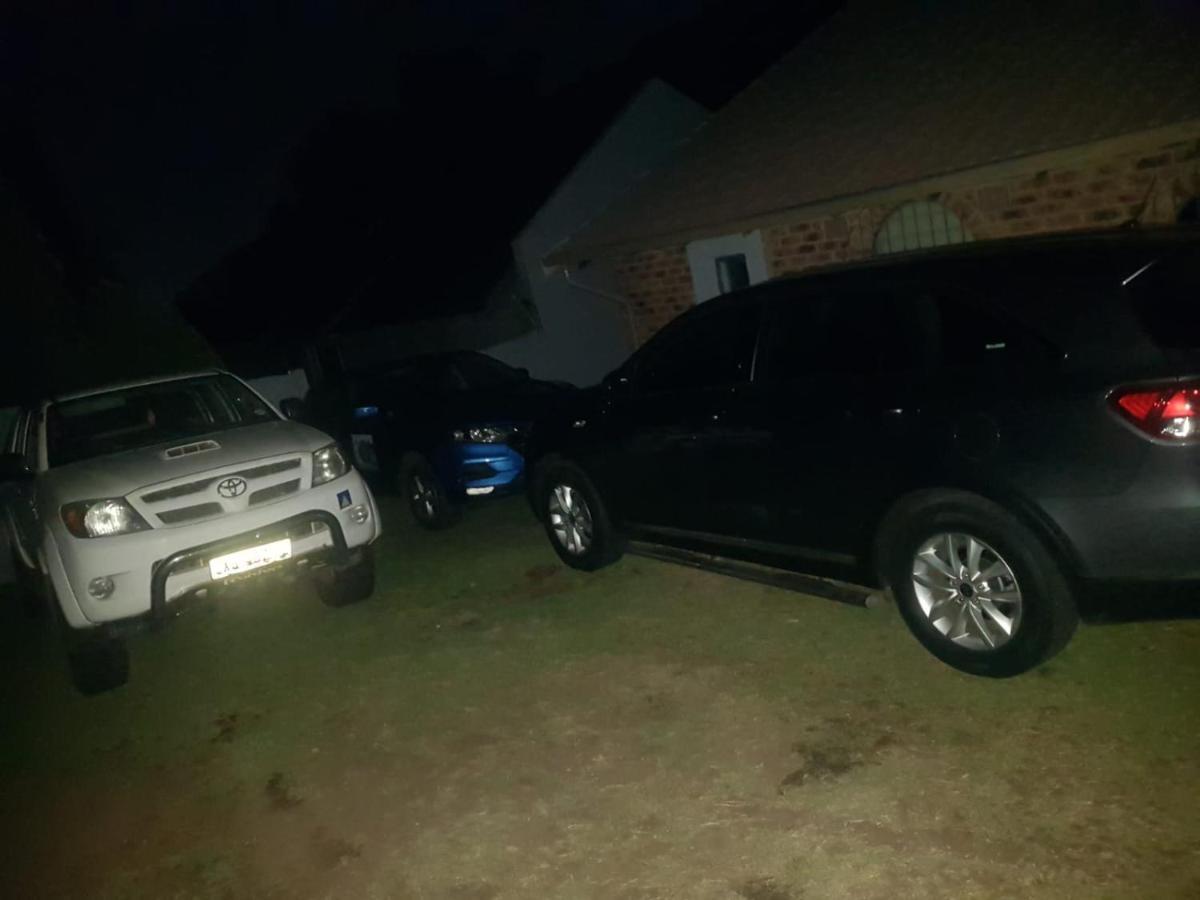 Host Hub Guest House Kempton Park Exterior foto